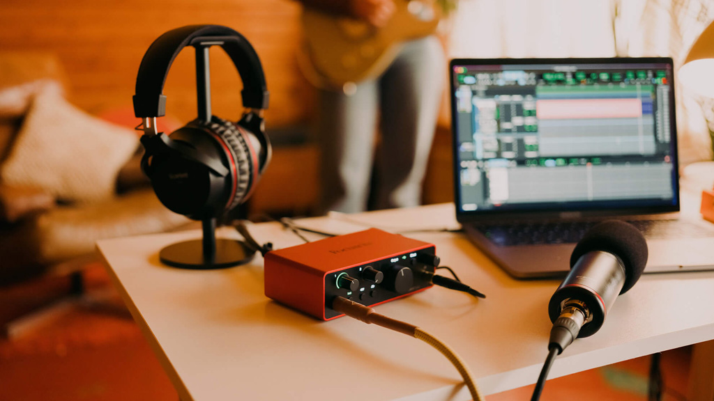 فروش کارت صدا فکوسرایت focusrite scarlett 4rd Gen